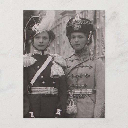 Großherzogtum Olga & Tatiana in Uniform #1 Postkarte (Vorderseite)