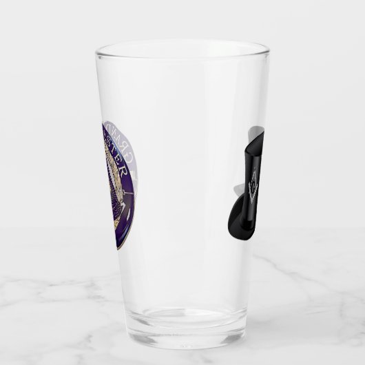 Großmeister Glas (Links)