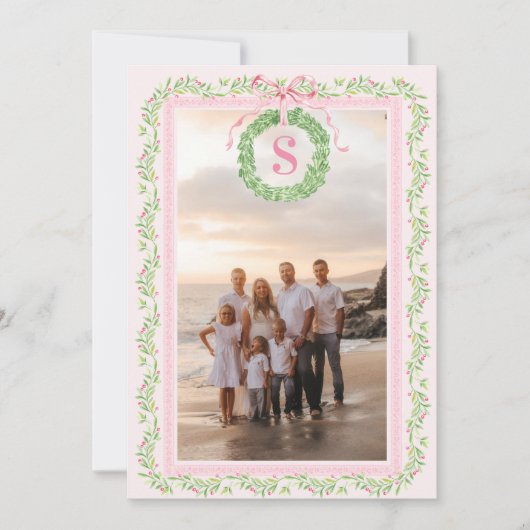 Großmillennial-Weihnachtskranz-Monogramm Feiertagskarte (Vorderseite)