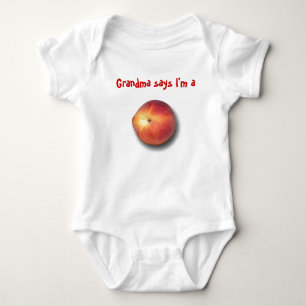 Großmutter sagt, dass ich ein Pfirsich bin Baby Strampler