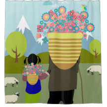 Großmutter und Enkelin, die im Graf spazieren