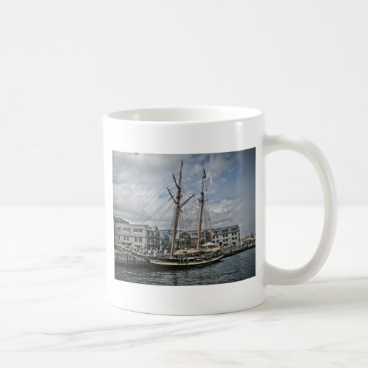 Großschiff in Halifax Kaffeetasse (Rechts)