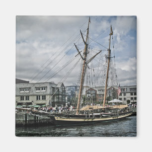 Großschiff in Halifax Magnet