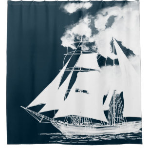 Großschiff und Wolken Duschvorhang