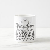 Großvater im Jahr 2024, befördert zu Opa Est. 2024 Kaffeetasse (Mittel)