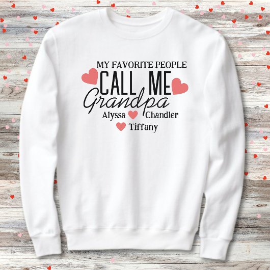 Großvater mit roten Herzen und Kindernamen Sweatshirt