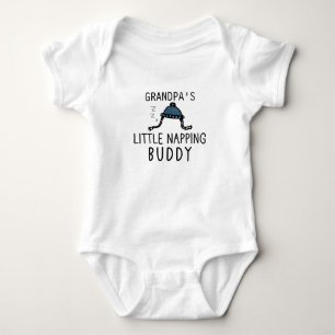 Großvatscher Kleiner Napping-Buddy Funny Grandpa Baby Strampler
