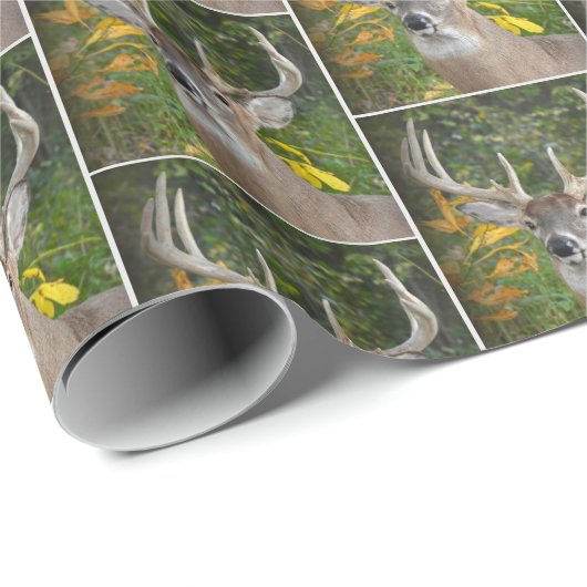 Großwild in Wäldern Geschenkpapier (Rolleneckpunkt)
