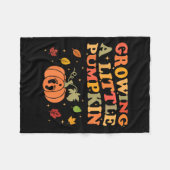 Growing A Little Pumpkin Halloween Pregnancy Annou Fleecedecke (Vorderseite (Horizontal))