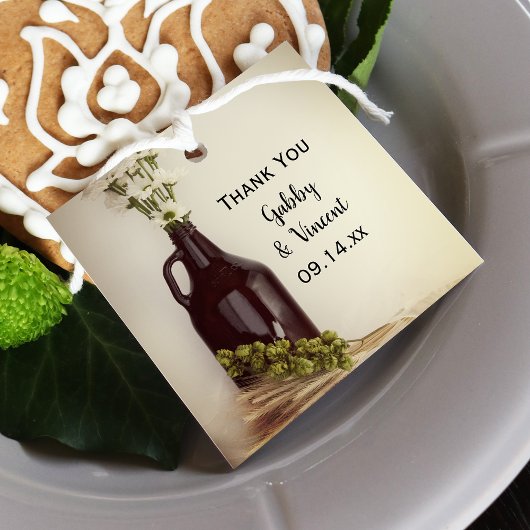 Growler, Hops und Daisies Brewery Wedding Geschenkanhänger