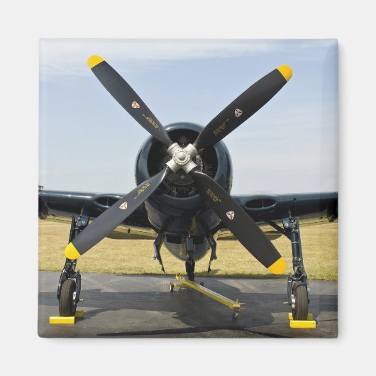 Grumman F8F Bearcat Navy Carrier Fighter on the Magnet (Vorne)