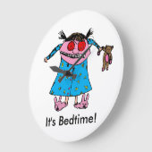 Grump Girl Clock Große Wanduhr (Winkel)