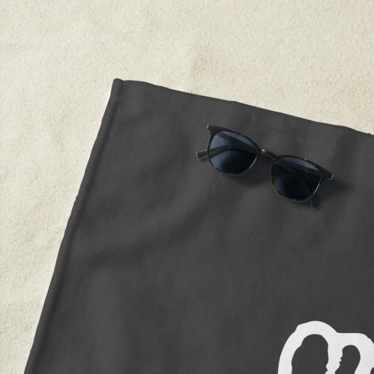 Grumpa | Funny Grumpy Grandpa in Schwarz und Weiß Strandtuch (Beispiel)