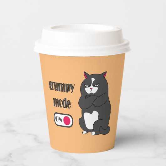 Grumpiger Modus bei lustiger, dicker Katze Pappbecher (Vorderseite)