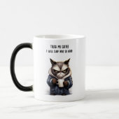 Grumpische Katze mit Tasse Kaffee (Links)