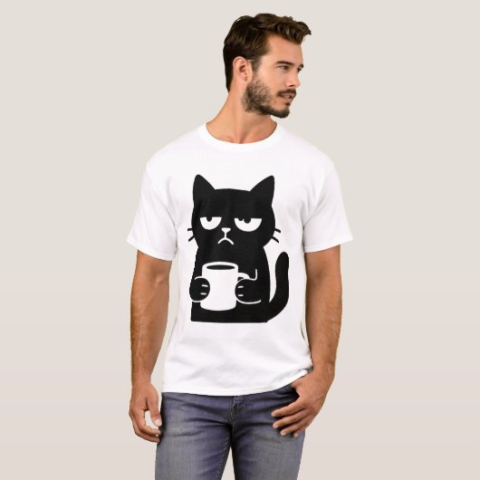 Grumpy Black Cat mit Coffee Tasse Funny T-Shirt (Vorne ganz)
