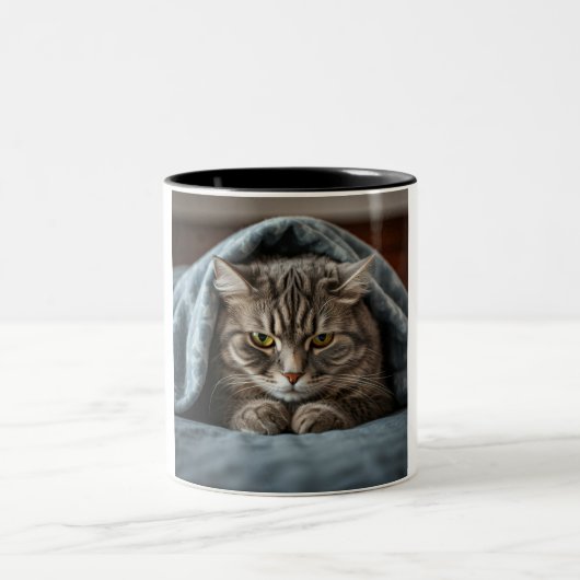 Grumpy Cat Coffee Tasse: Ein pingeliger Morgen Zweifarbige Tasse (Mittel)
