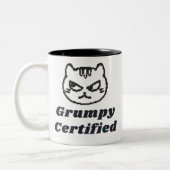 "Grumpy Certified" Funny Cat Meme Design Zweifarbige Tasse (Links)