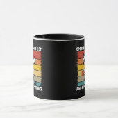 Grumpy Christmas Cat auf der Naughty List Tasse (Zentrum)