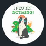 Grumpy Christmas Cat Runder Aufkleber<br><div class="desc">Ein lustiges Design mit einer gruseligen Weihnachtskatze.</div>