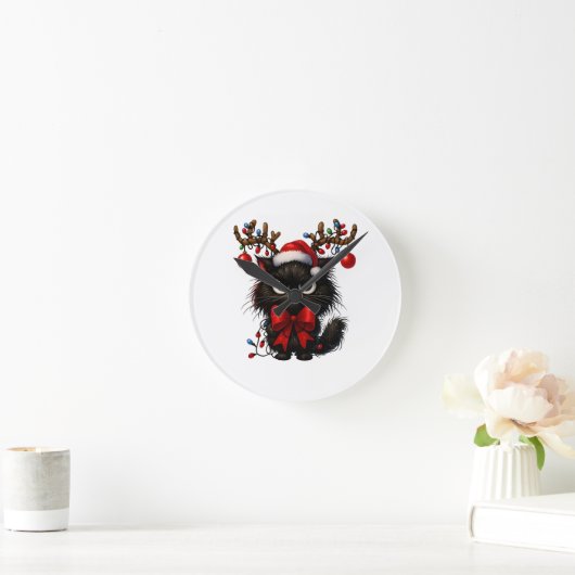 Grumpy Christmas Cat with Santa Hat and Antlers Runde Wanduhr (Zuhause)