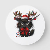 Grumpy Christmas Cat with Santa Hat and Antlers Runde Wanduhr (Vorderseite)