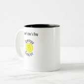 Grumpy Geezer kleines gebogenes Textlogo Zweifarbige Tasse (Vorderseite Links)