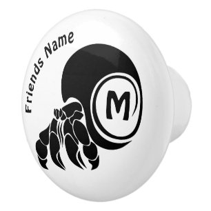 Grumpy Hermit Crab Silhouette Monogram Keramikknauf