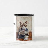 Grumpy Office Cat Reading the Newspaper Tasse (Zentrum)