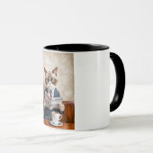 Grumpy Office Cat Reading the Newspaper Tasse (VorderseiteRechts)