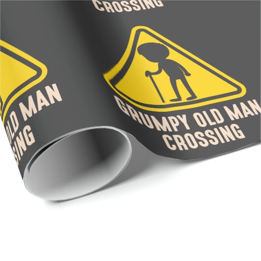 Grumpy Old Man Crossing Remüde Moody Granddad Geschenkpapier (Rolleneckpunkt)