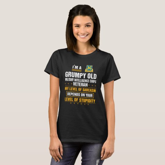 Grumpy Old Military Intelligence Corps Veteran Xm T-Shirt (Vorne ganz)