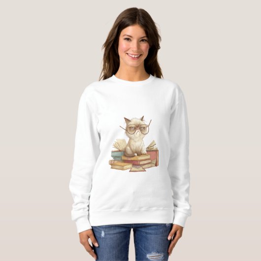 Grumpy Scholar Cat Among Books Sweatshirt (Vorne ganz)