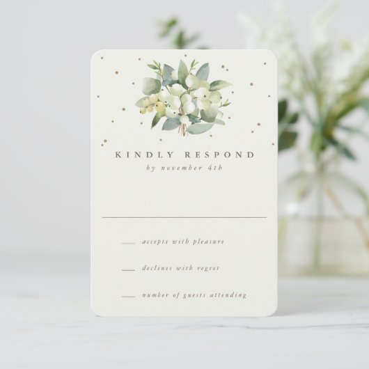 Grün/Creme Snowberry+Eukalyptus Wedding RSVP Karte (Stehend Vorderseite)