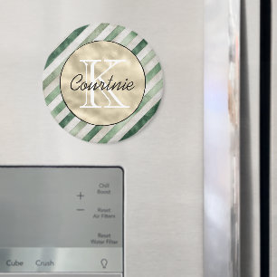 Grün cremefarbene diagonale Streifen Gold Monogram Magnet