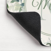 Grün Eukalyptus-Blätter Creme Monogram Name Mousepad (Ecke)