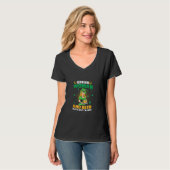 Grün Frau & Bier Deshalb bin ich hier St Patricks T-Shirt (Vorderseite Vollansicht)
