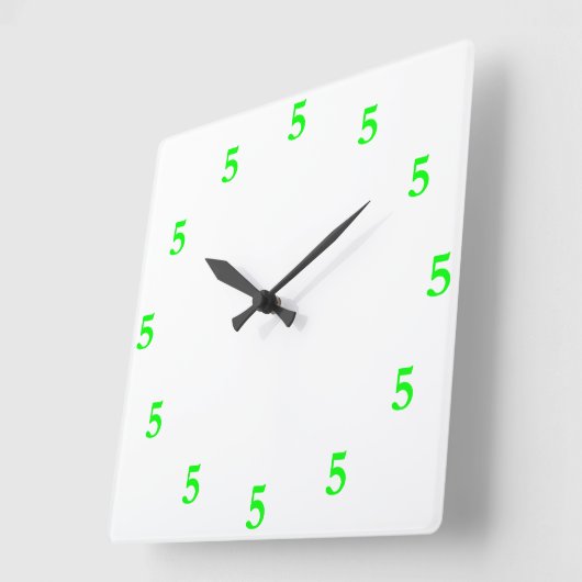 Grün fünf Uhr irgendwo auf Weiß (Winkel)