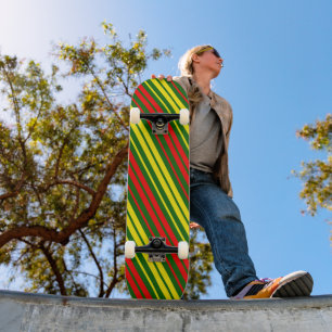 Grün Gelb Rot Vertikale Streifen Design   Skateboard