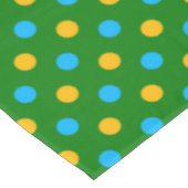 Grün Gelb Schwarz Polka Punkte Design Tischdecke (Schrägansicht)