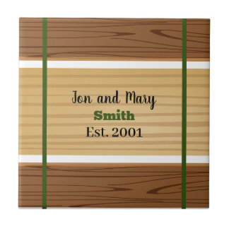 Grün gestreift und mit Holz aussehend Fliese