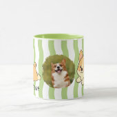 Grün gestreiftes Corgi-Fotomug-Design Tasse (Zentrum)