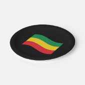 Grün, Gold (gelb) und rote Farbflagge Pappteller (Schrägansicht)