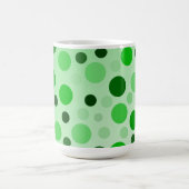 grün mit den Polka-Punkten von Envy, Kaffeetasse (Mittel)