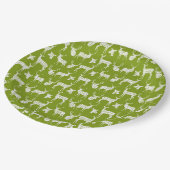 Grün mit Tellern aus Weißem Hirsch Pappteller (Schrägansicht)