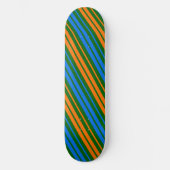Grün Orange Blau Vertikale Streifen Design Skateboard (Vorderseite)