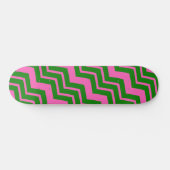 Grün Pink Chevron Zickzack-Design  Skateboard (Horizontal)