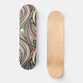 Grün, Rosa rot, dunkelblauer Retro Swirl Skateboard (Vorderseite)