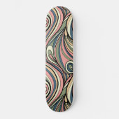 Grün, Rosa rot, dunkelblauer Retro Swirl Skateboard (Vorderseite)