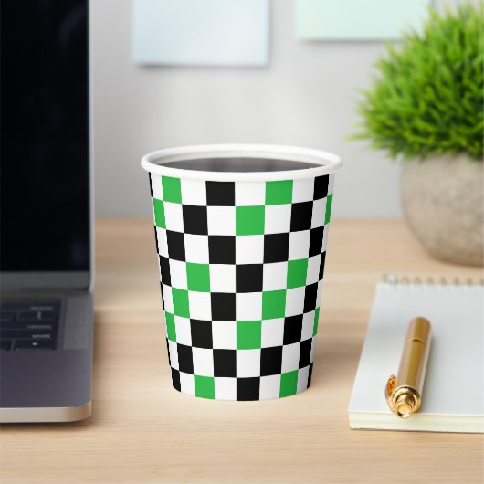 Grün Schwarz Weiß Karomuster Design Pappbecher (InSitu)